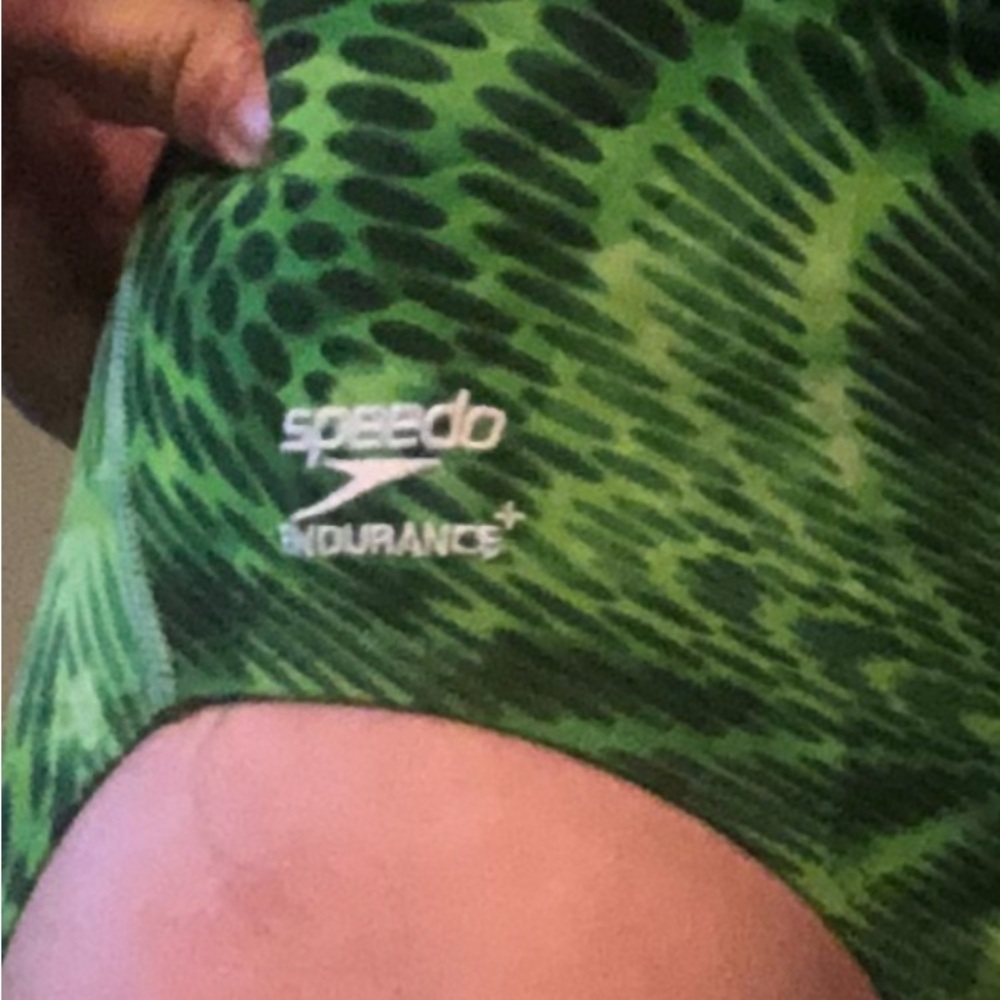 Speedo endurance fly back one piece swimsuit , black and green size 10